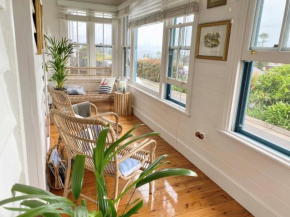 Cosy coastal cottage- Allwood Harbour